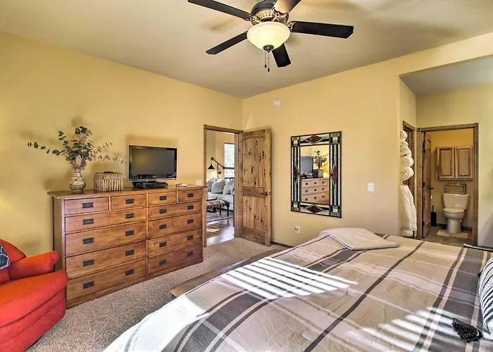 Ferienhaus Top-rated Torreon Community! Deck & Forest Views! *