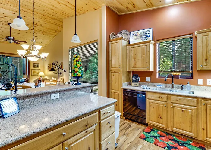 Holiday home Top-rated Torreon Community! Deck & Forest Views! Show Low