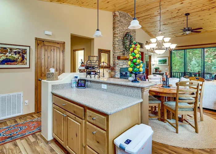 Top-rated Torreon Community! Deck & Forest Views! * Show Low